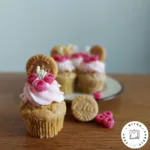 شمع کاپ کیک بزرگ با بیسکوئیت لوتوس - Image 2