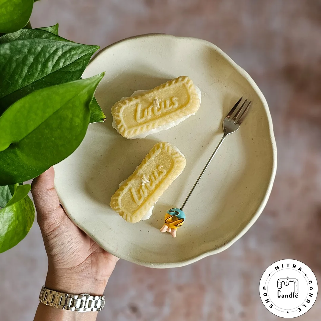 bisquit candle.1 شمع بیسکوئیت لوتوس مستطیلی - Image 1